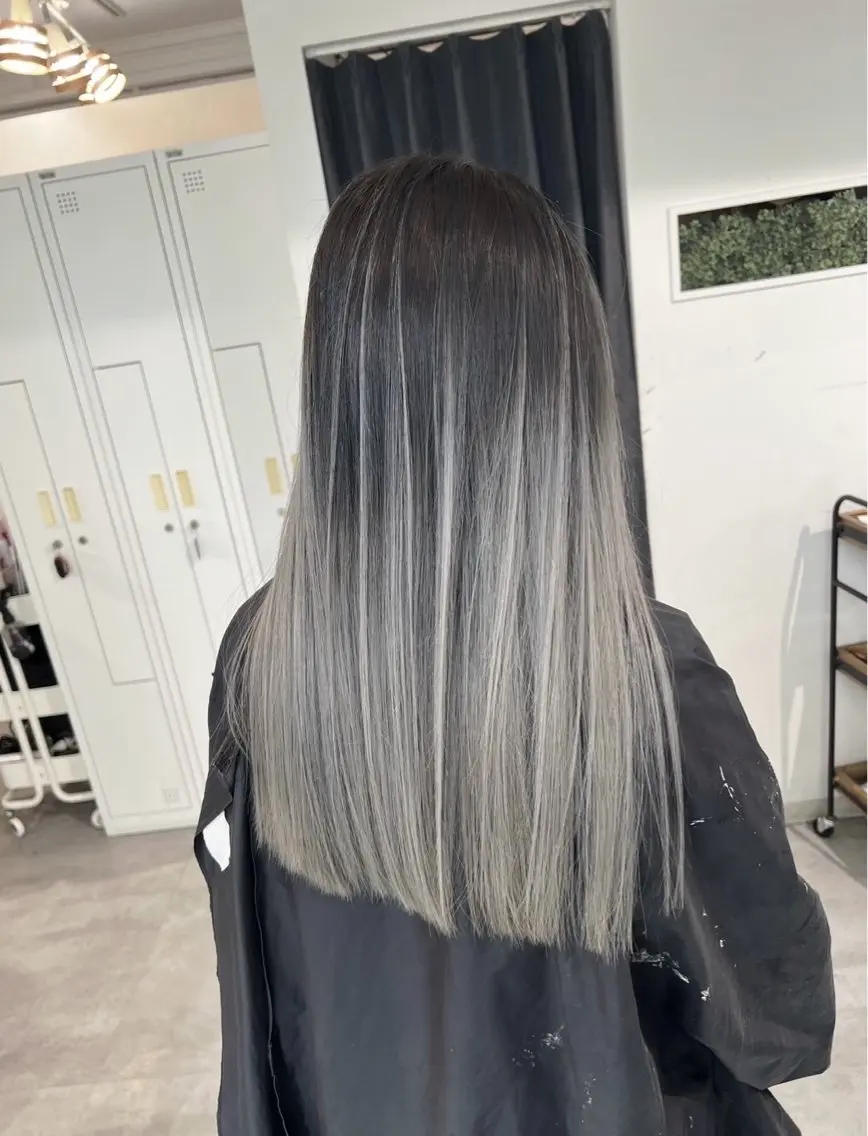セミロング カラー バレイヤージュ グレージュ レイヤーカット 指名数No.1 /NAOYAのヘアスタイル