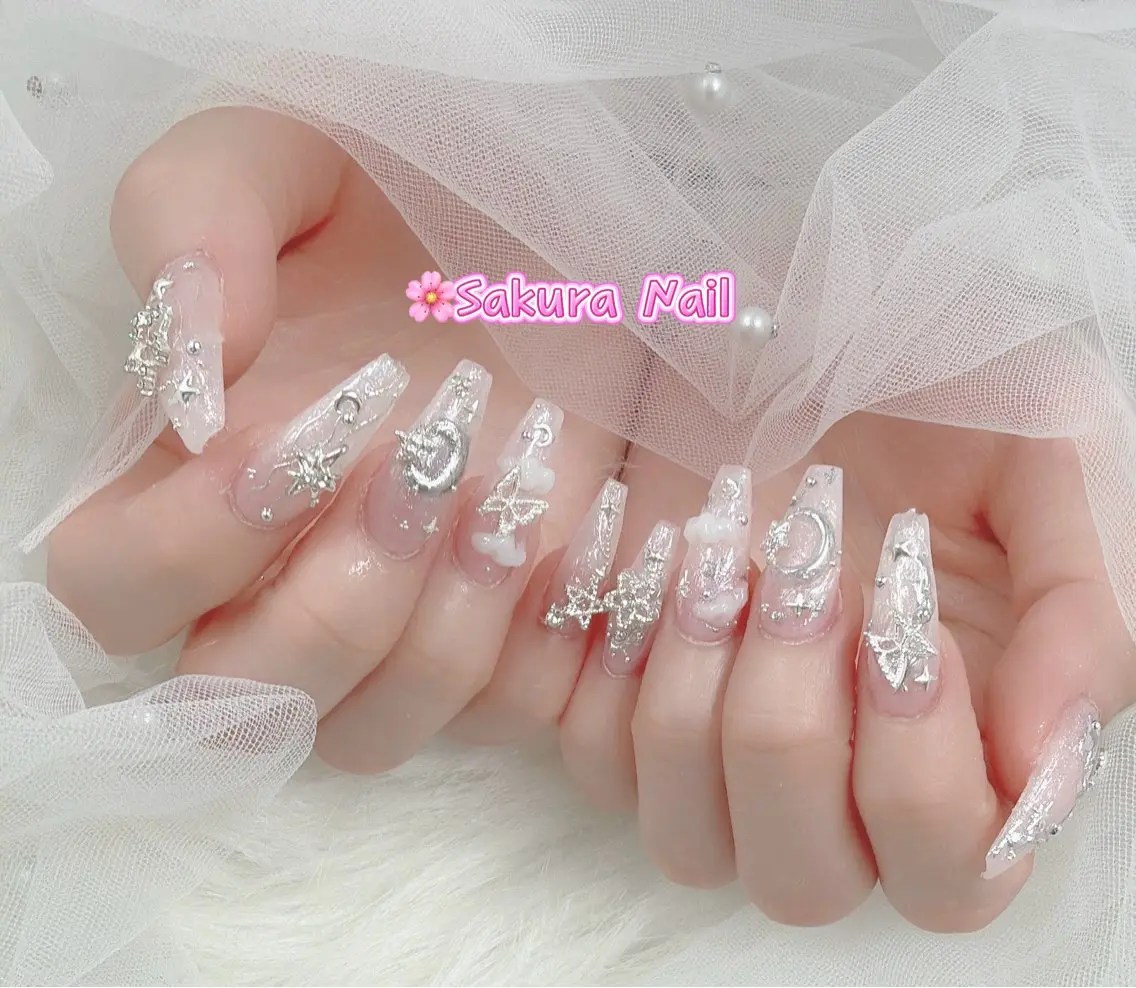 ネイル アートネイル オーロラネイル ボルドー チークネイル フレンチネイル ハンドネイル Sakura Nail Salonのネイルデザイン