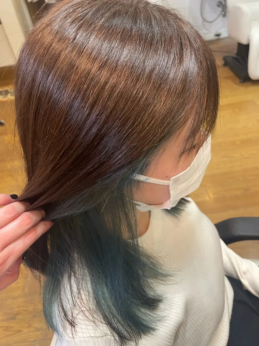 カラー ブルーカラー インナーカラー 中田 渚のヘアスタイル
