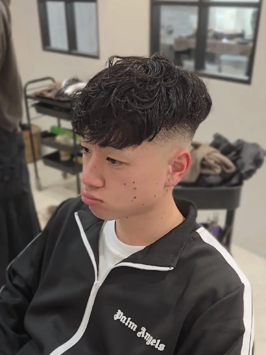 メンズ ショート フェードカット メンズパーマ 似合わせカット カット パーマ ヘアセット LEN名古屋/パーマ 海外ヘア/メンズ特化のヘアスタイル