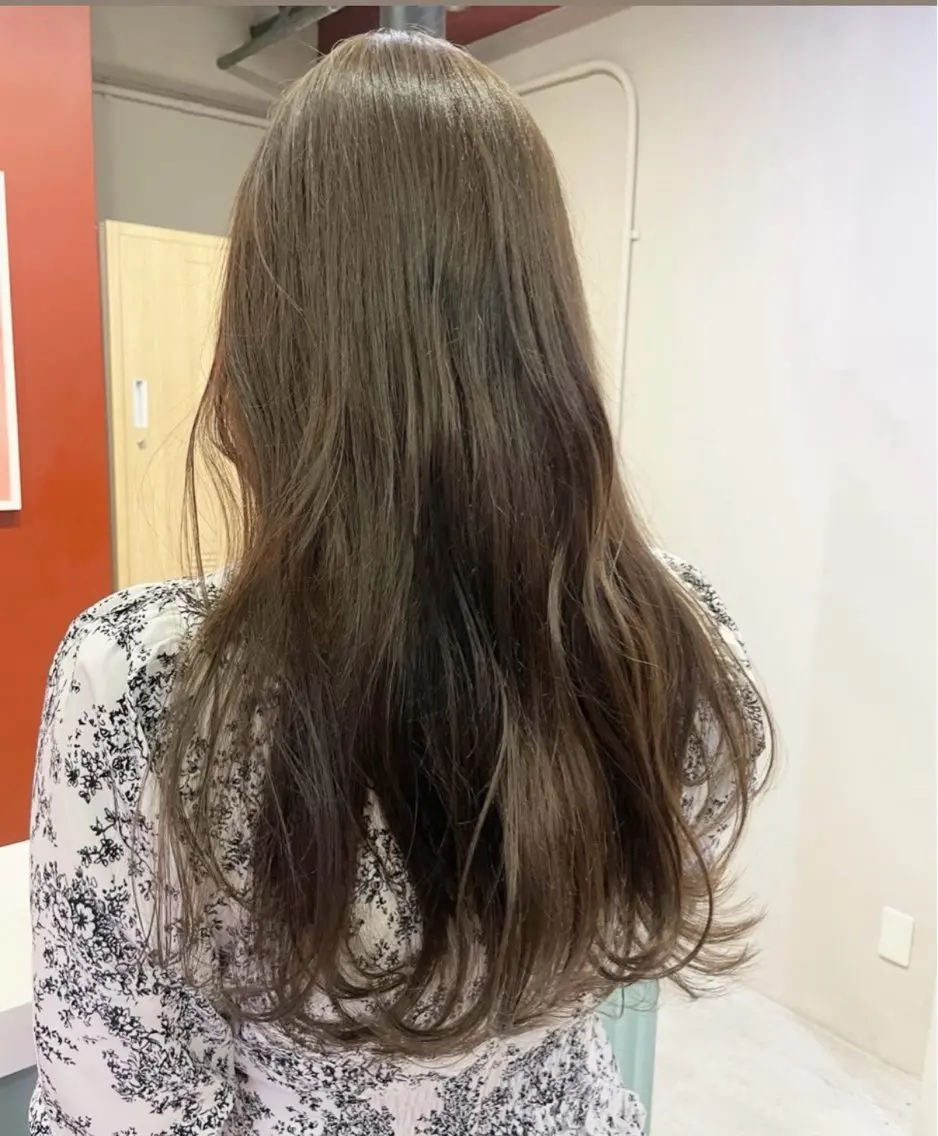 カラー オリーブ🎶アッシュ グレージュちひろ🧸のヘアスタイル