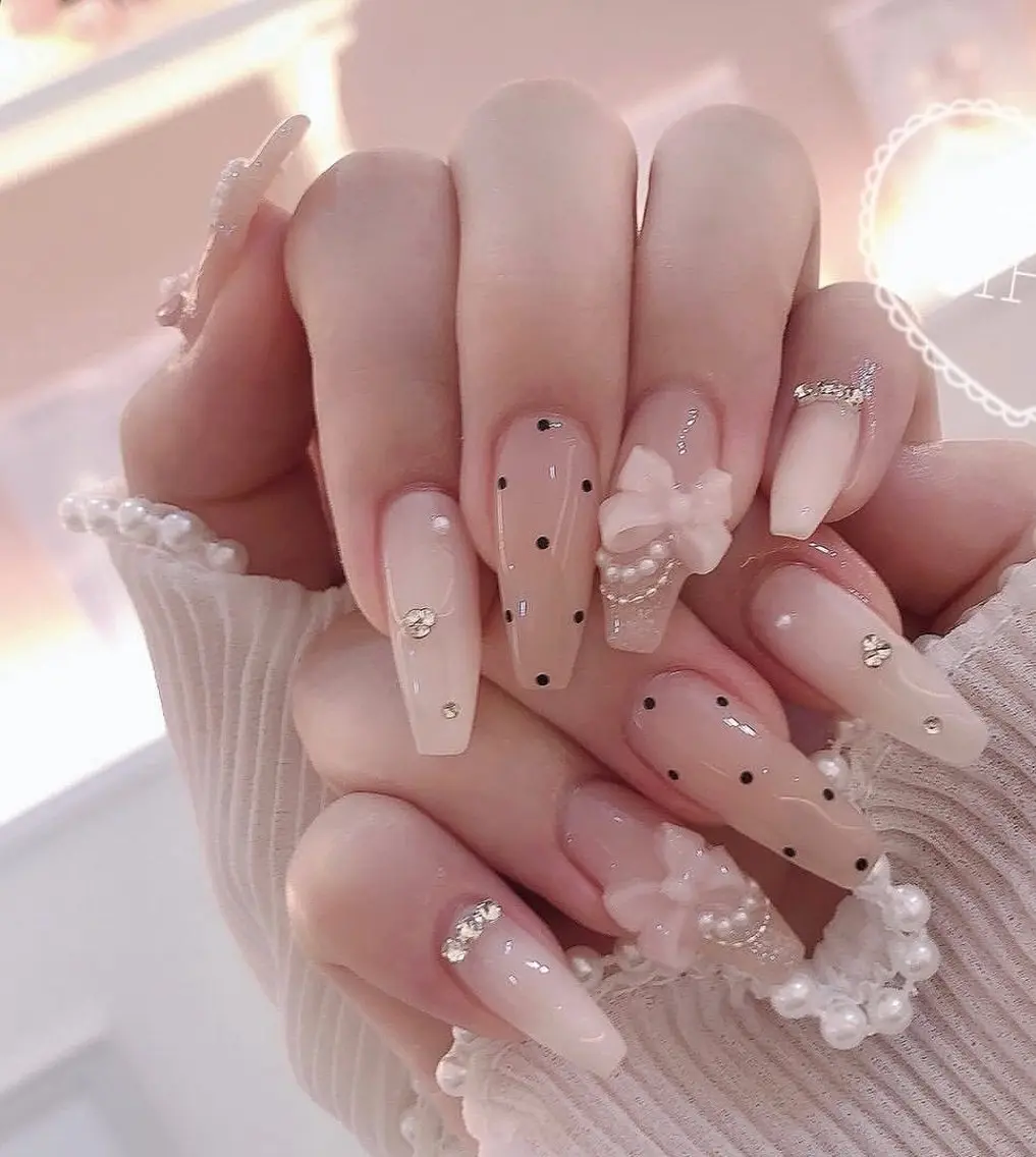 ネイル グラデーション キラキラネイル ピンク 春ネイル ワンホンネイル RUBY Nail 日暮里店のネイルデザイン