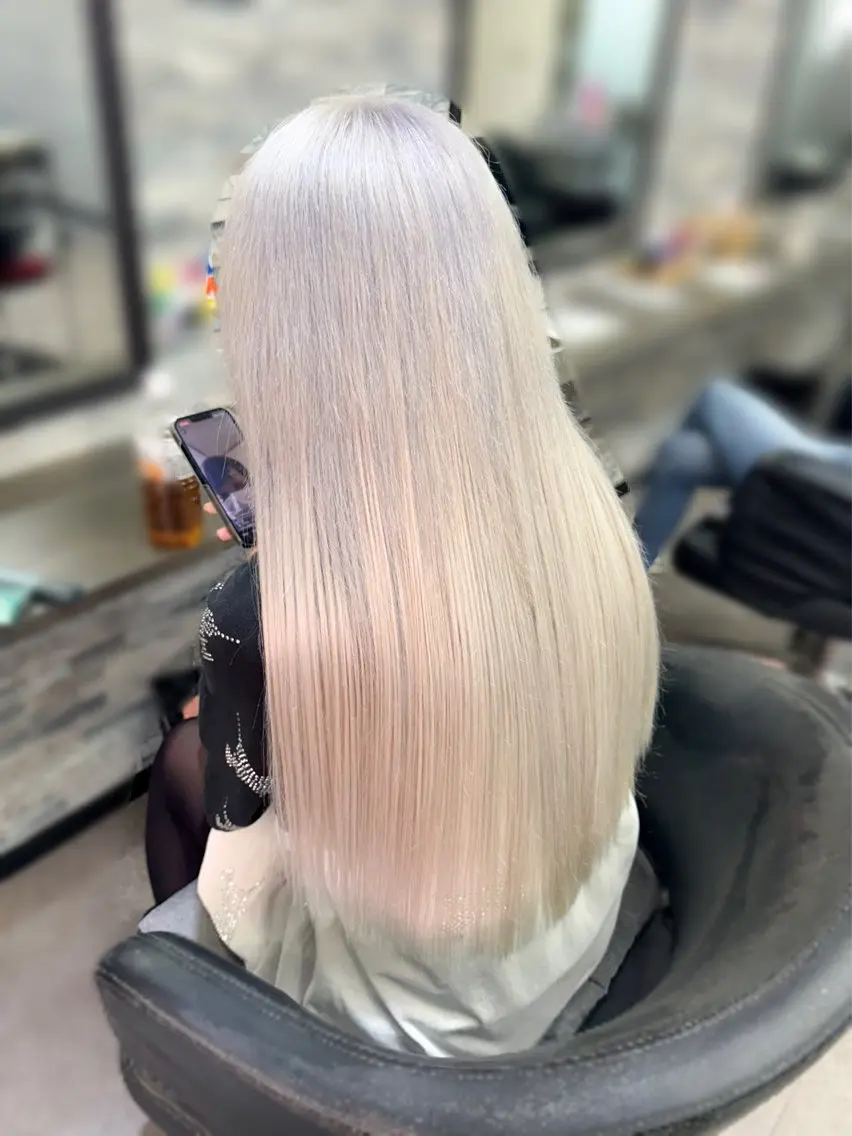 ロング カラー カット ヘアカラー トリートメント エクステ ハイトーンエクステ 🎩カズキ🎩のヘアスタイル