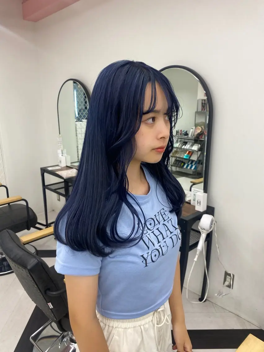 カラー Shiori・:* 💫のネイルデザイン