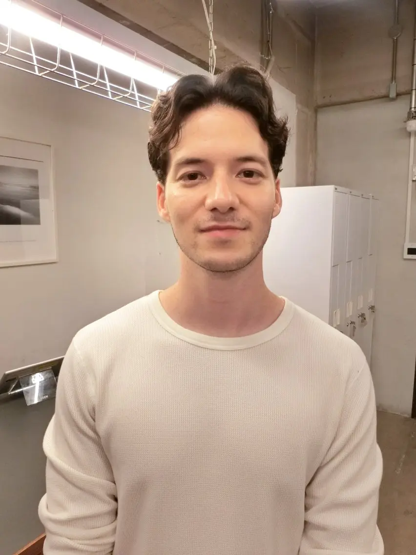ショート メンズ くせ毛 小山 嵩介のヘアスタイル