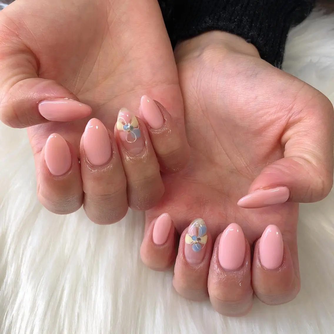 ネイル ハンドネイル 西岡 杏のネイルデザイン