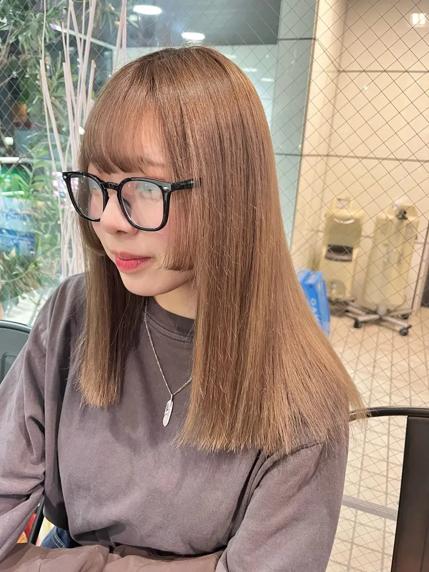 カラー ベージュカラー ブリーチ ケアブリーチ ダブルカラー イヤリングカラー カットパーマ 🌀あさみのヘアスタイル