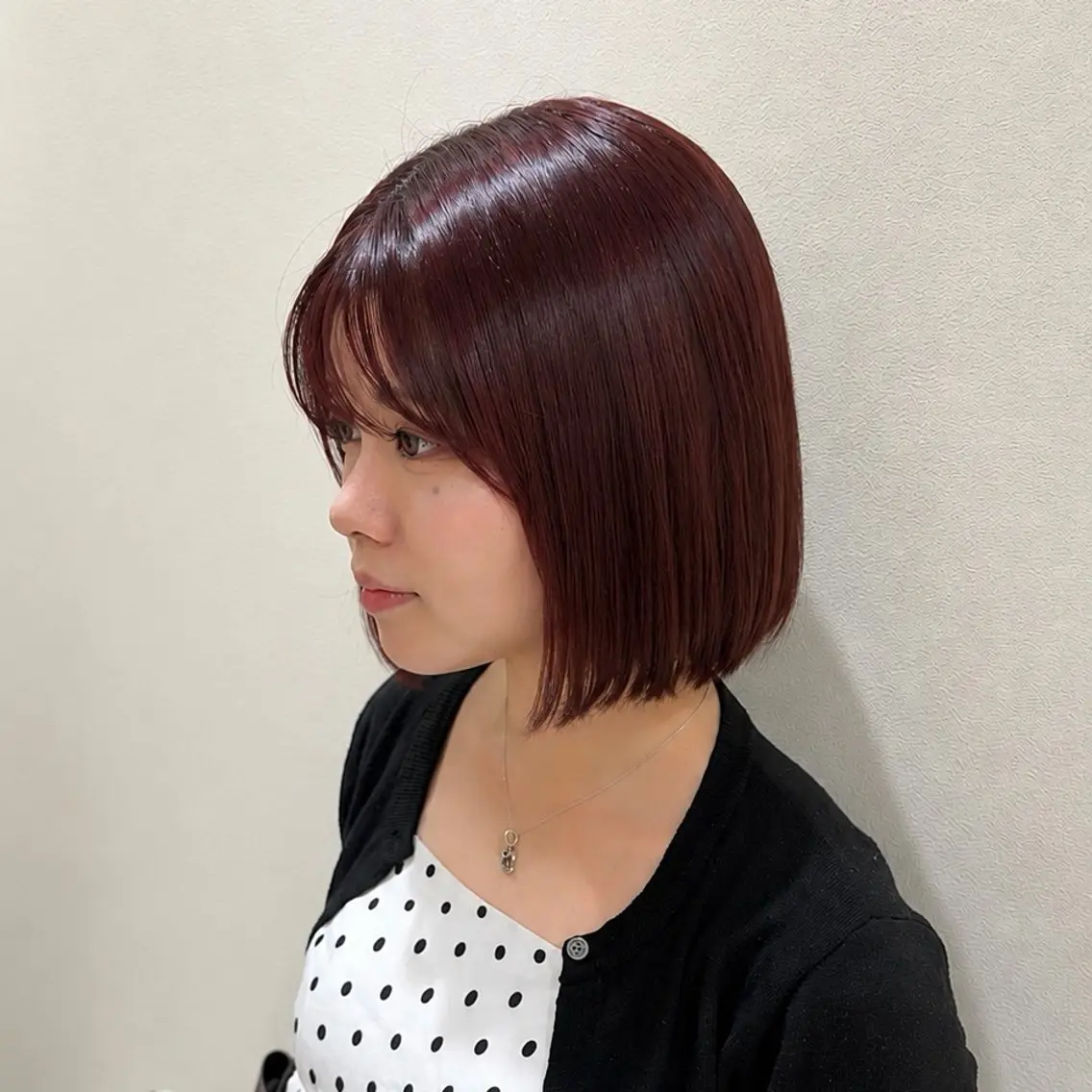 ショート カラー レッドカラー トリートメント ヘアカラー トリートメント YURA𝜗𝜚˚⋆ /韓国idolヘアのヘアスタイル