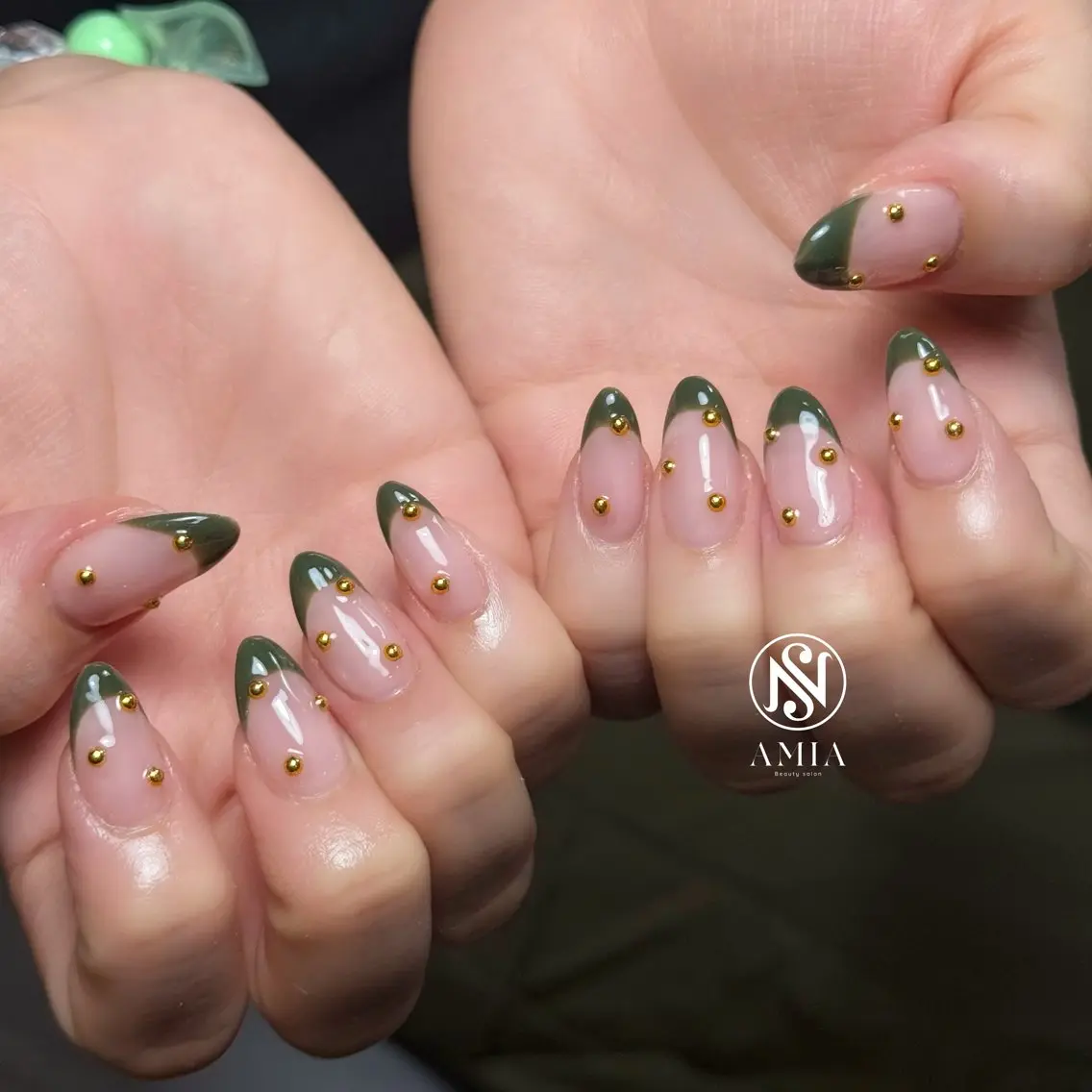セミロング ハンドネイル 🌟AMIA BEAUTY🌟のネイルデザイン