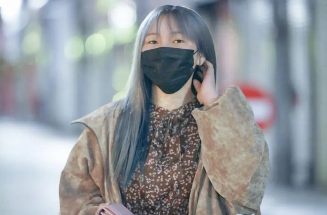 ロング カラー ブリーチ ケアブリーチ ダブルカラー インナーカラー ネイビーカラー 安藤悠里/ハイトーン /デザインカラーのヘアスタイル