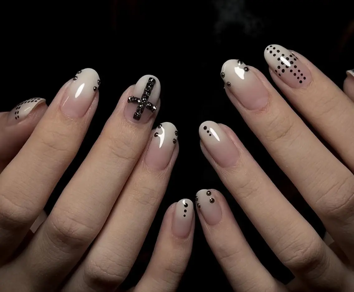 ネイル ハンドネイル エリ🫧 nail池袋東口のネイルデザイン