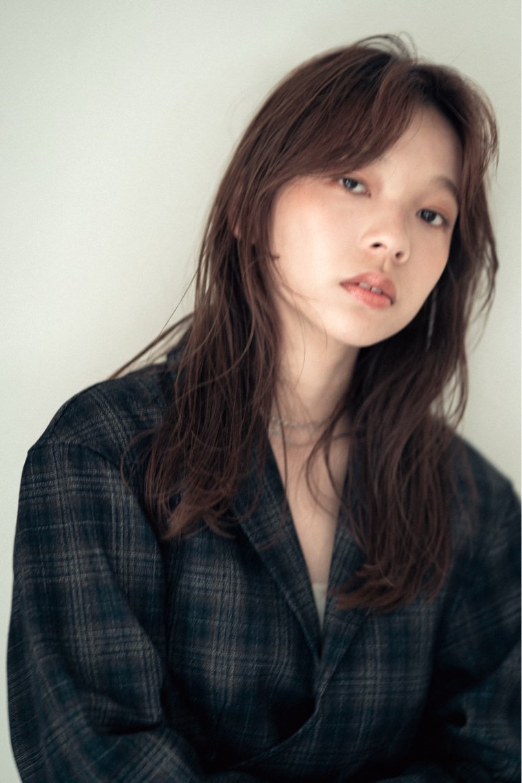 セミロング カット ヘアカラー Ordinary H&Lのヘアスタイル