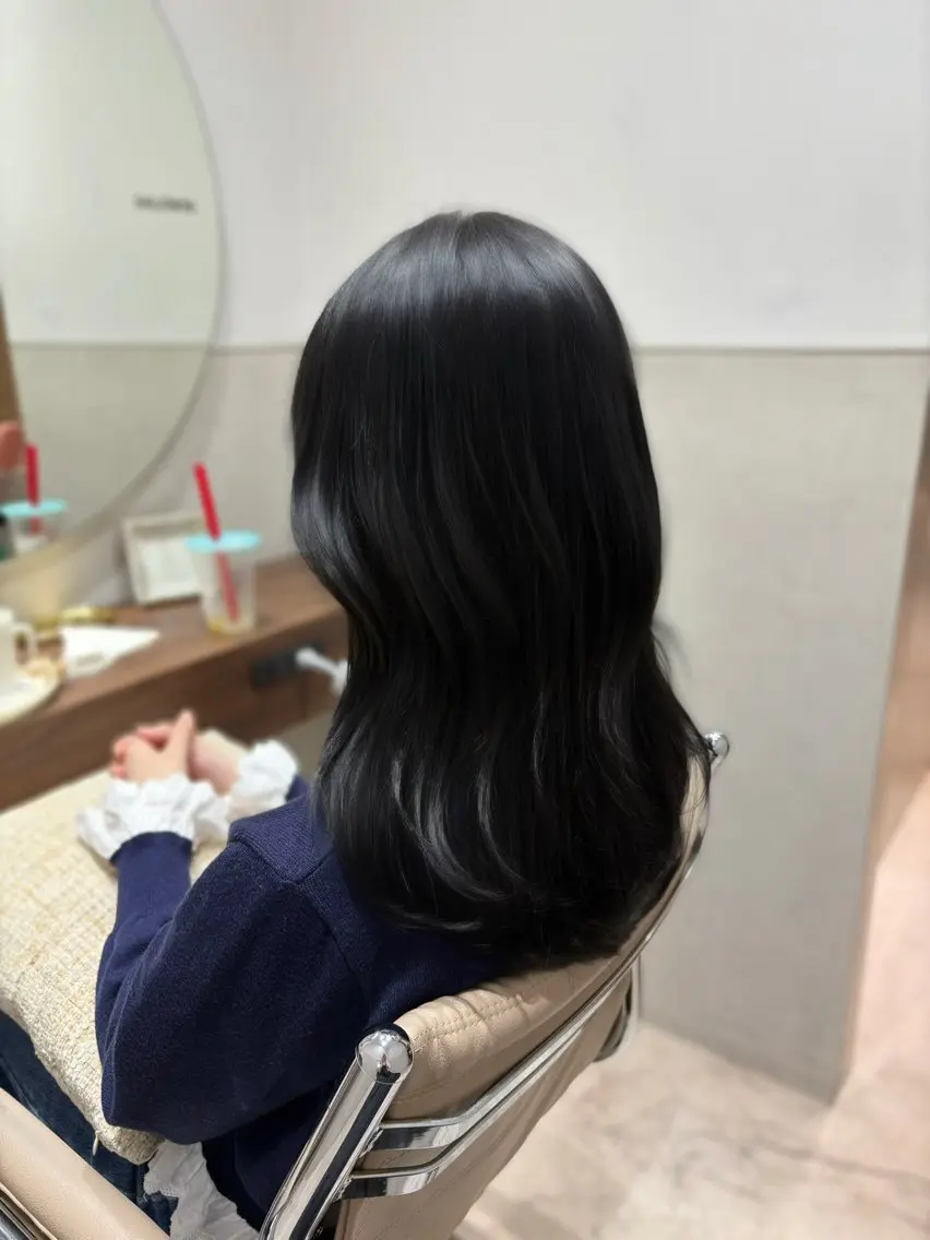 セミロング カラー カット ヘアカラー トリートメント 艶カラー／ 髪質改善／arisaのヘアスタイル