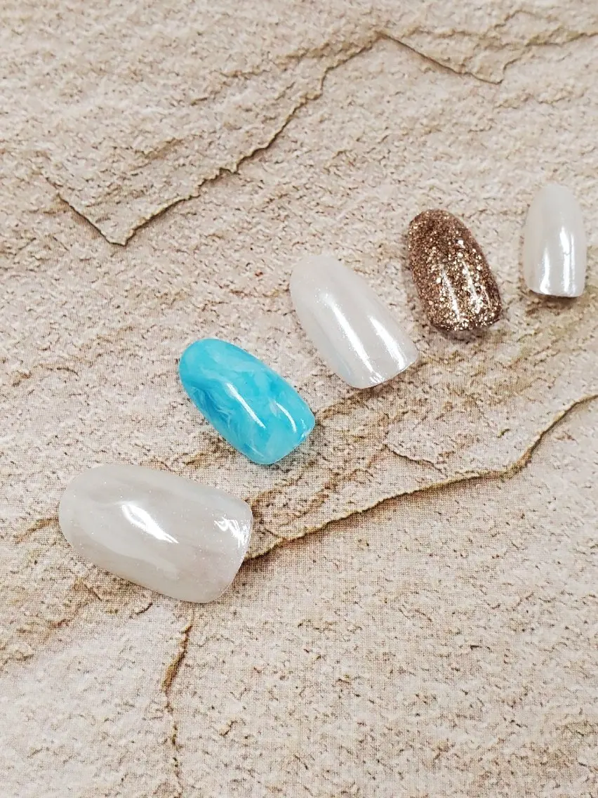 ネイル ラメ(グリッター) ミラーネイル ニュアンスネイル Nail 🌱TSUBASAのネイルデザイン