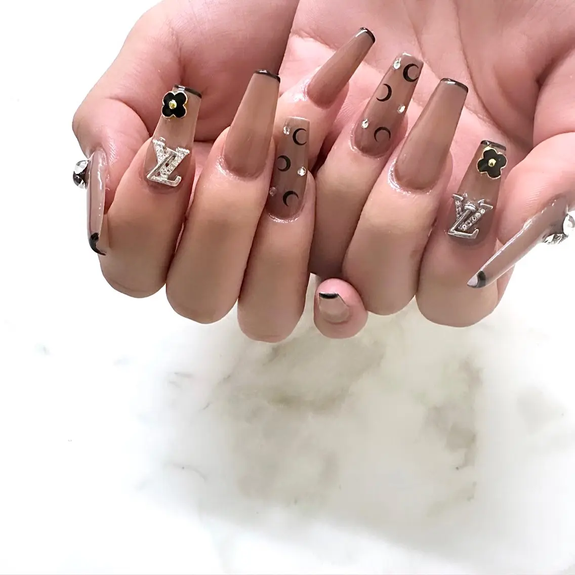 ネイル ハンドネイル mignon nailのネイルデザイン
