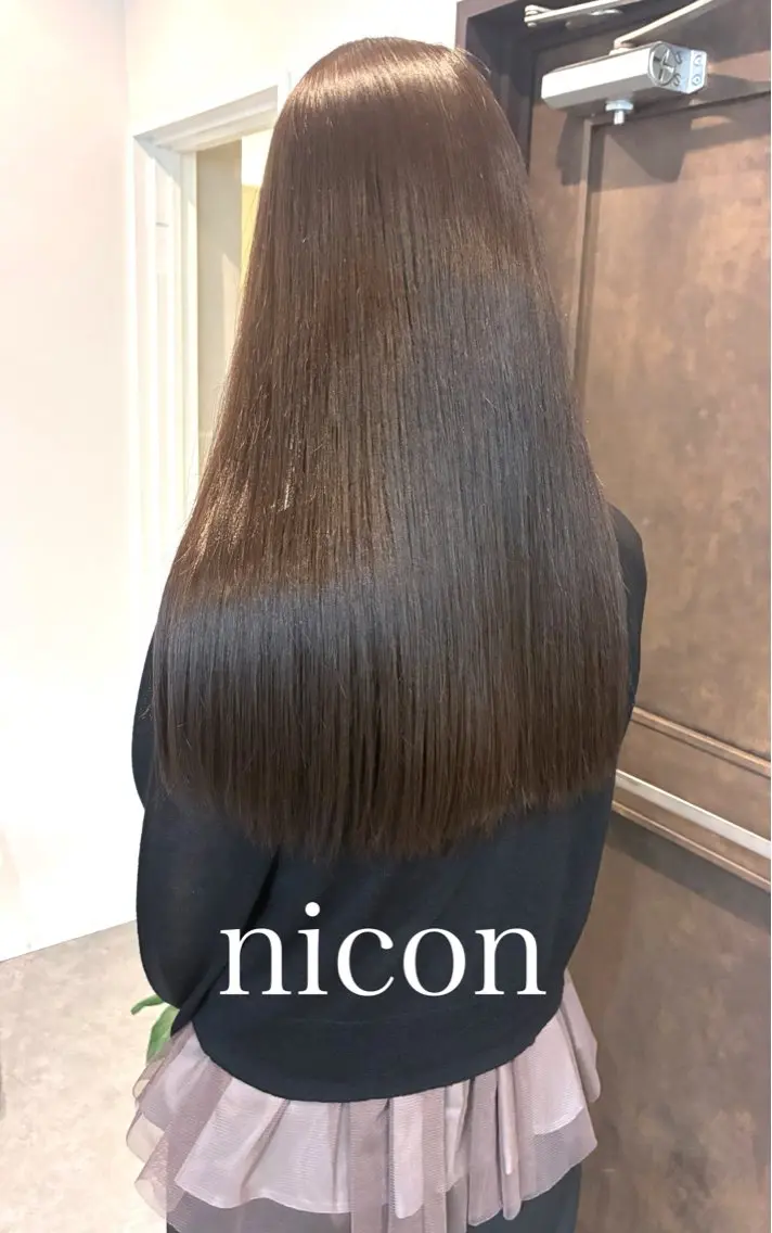 ロング カット ヘアカラー トリートメント レイヤーカット 髪質改善のヘアスタイル