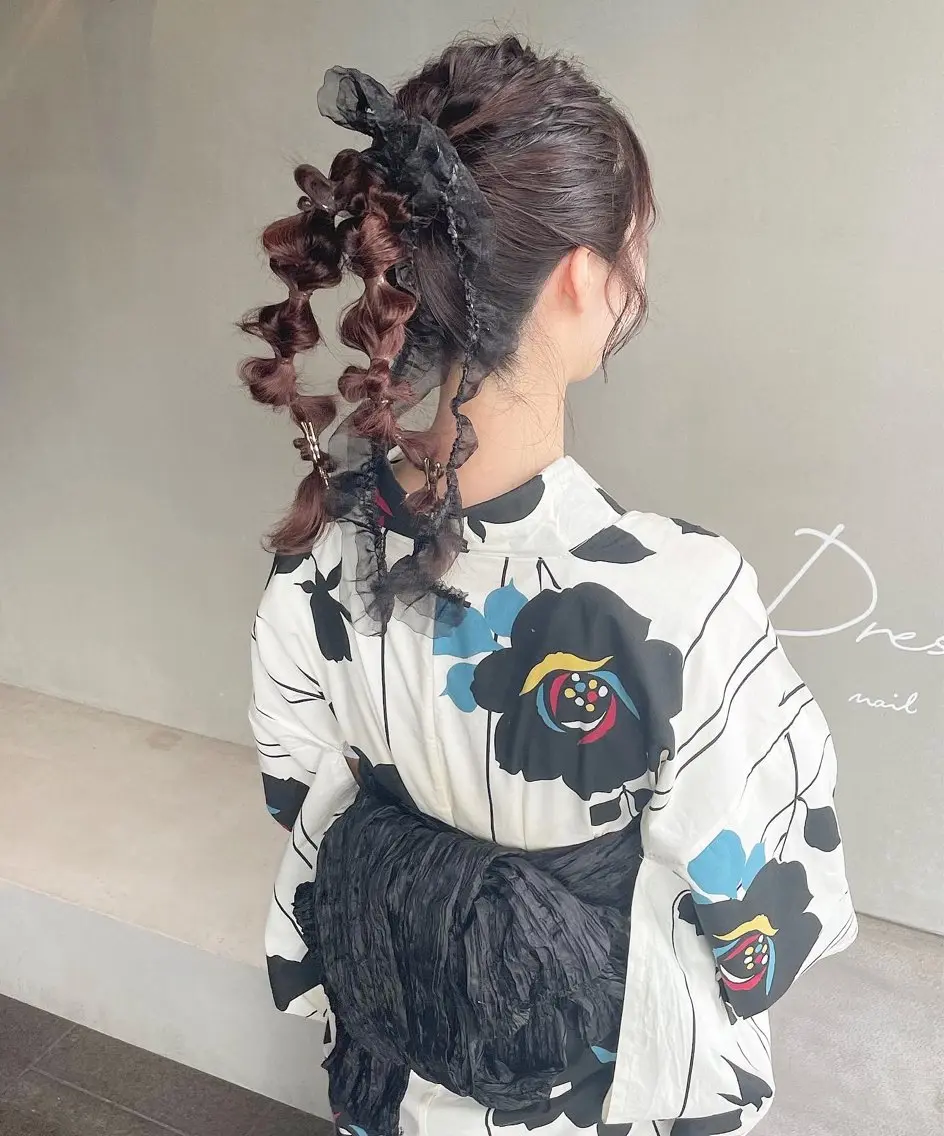 セミロング ヘアアレンジ ヘアセット ハイトーンカラー♡ yuのヘアスタイル