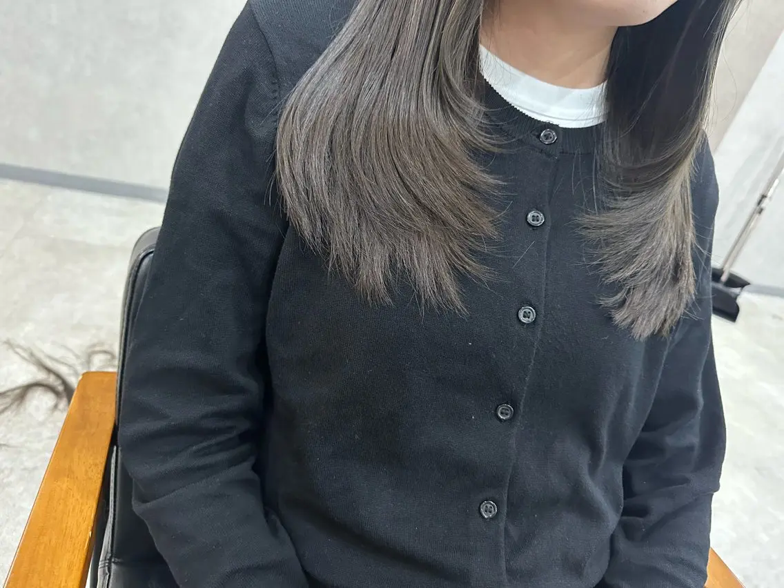 セミロング レイヤーカット L'oeuf山下 アミールレイヤーのヘアスタイル