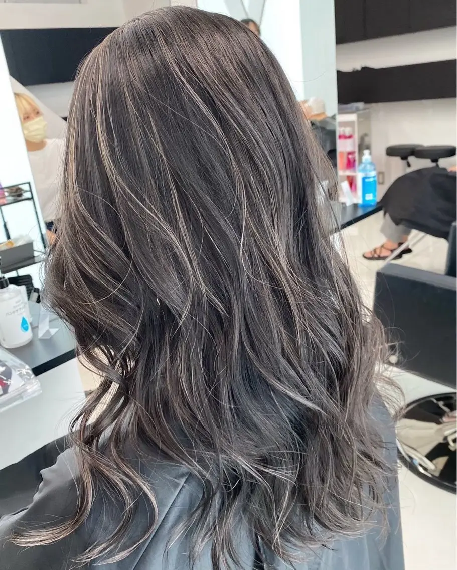 カラー ALIVE 河合優吾のヘアスタイル