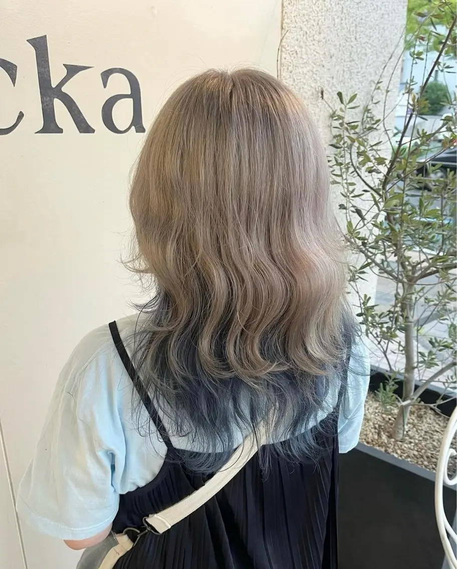 ロング カラー インナーカラー ウルフカット 谷口晴美 透明感カラーのヘアスタイル