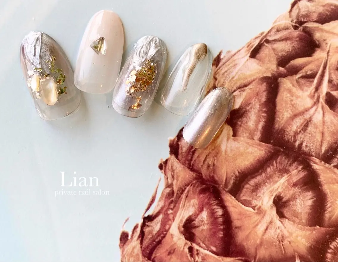 ネイル キラキラネイル ニュアンスネイル nailsalon Lenoaのネイルデザイン