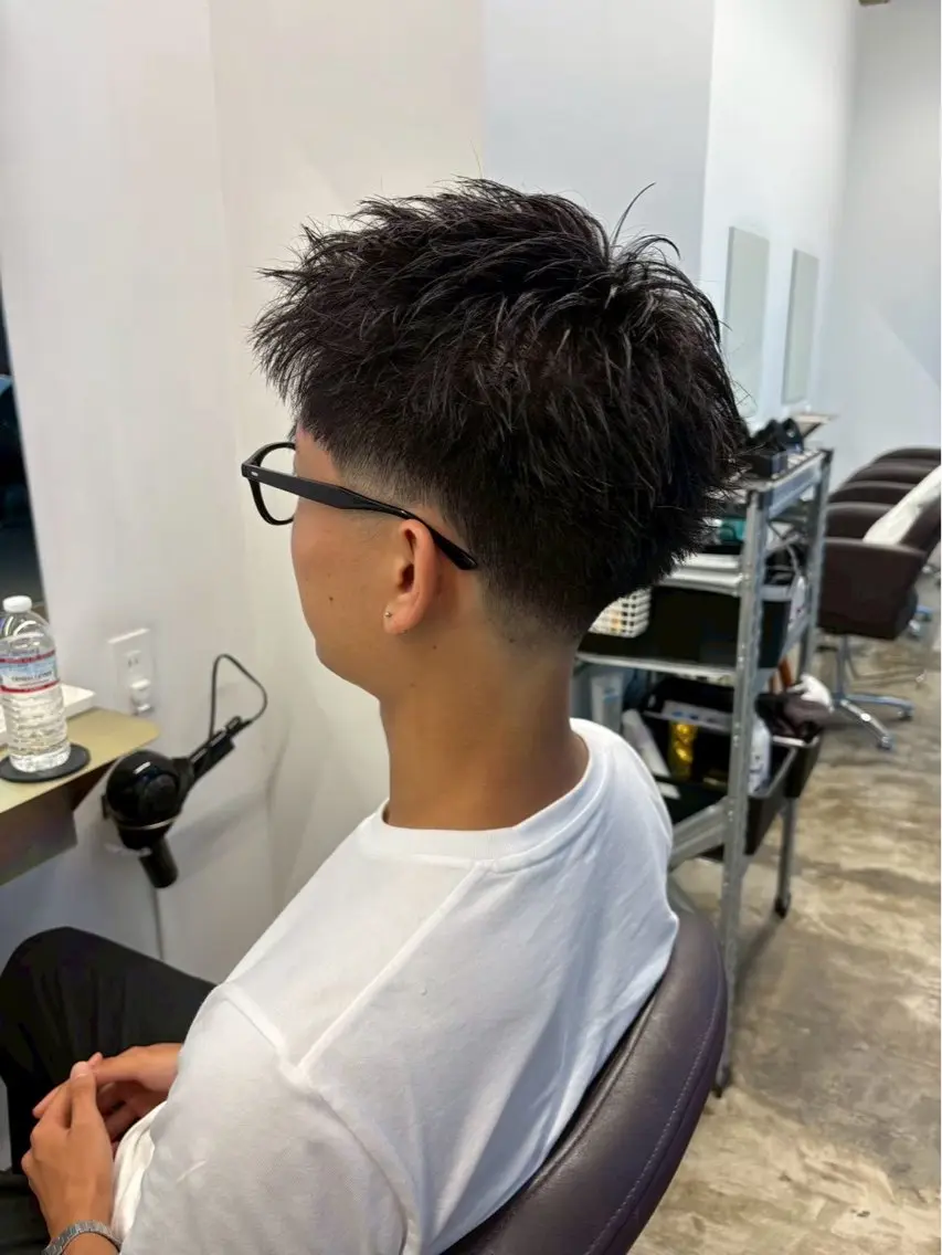 メンズ スパイキーショート 刈り上げ 小林 大和のヘアスタイル