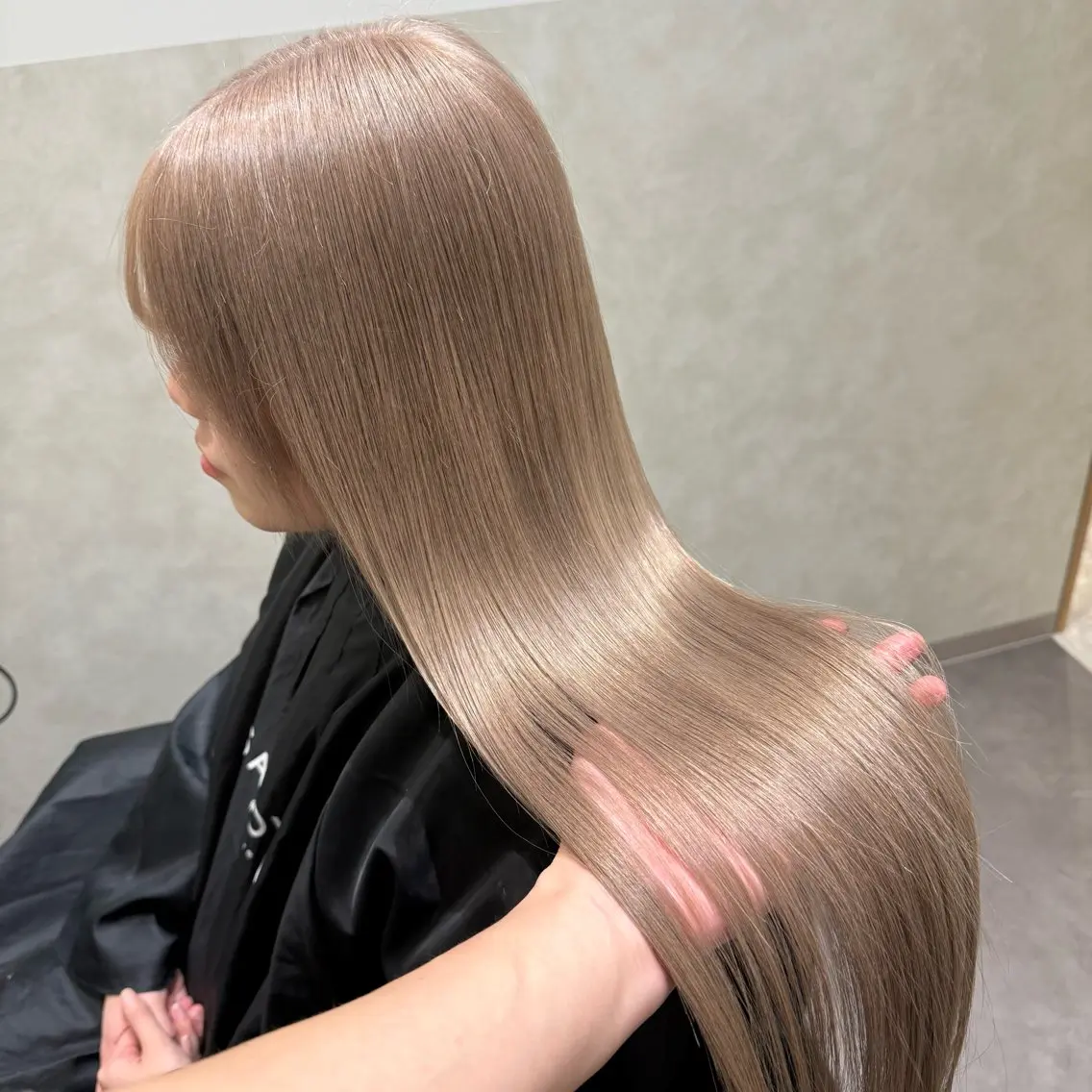 カラー ヘアカラー 𝐚𝐢𝐫𝐢 /ブリーチカラー🎀のヘアスタイル