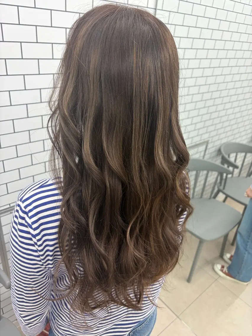 ロング カラー デザインカラー ハイライトカラー ハイライト 韓国風ヘア レイヤーカット 大人可愛い/髪質改善 /Misakoのヘアスタイル