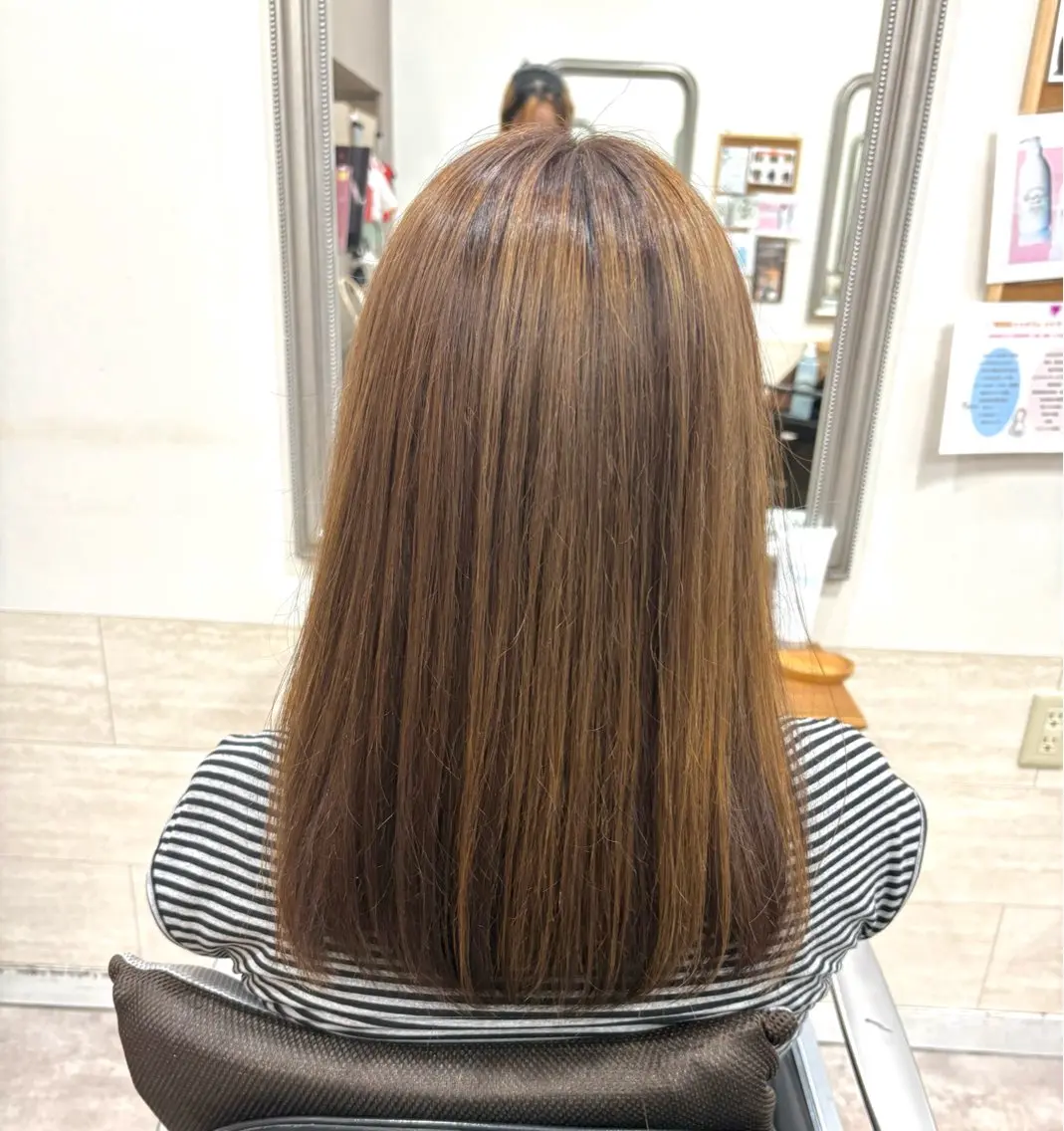 セミロング カラー ヘアカラー 堀川 希歩のヘアスタイル