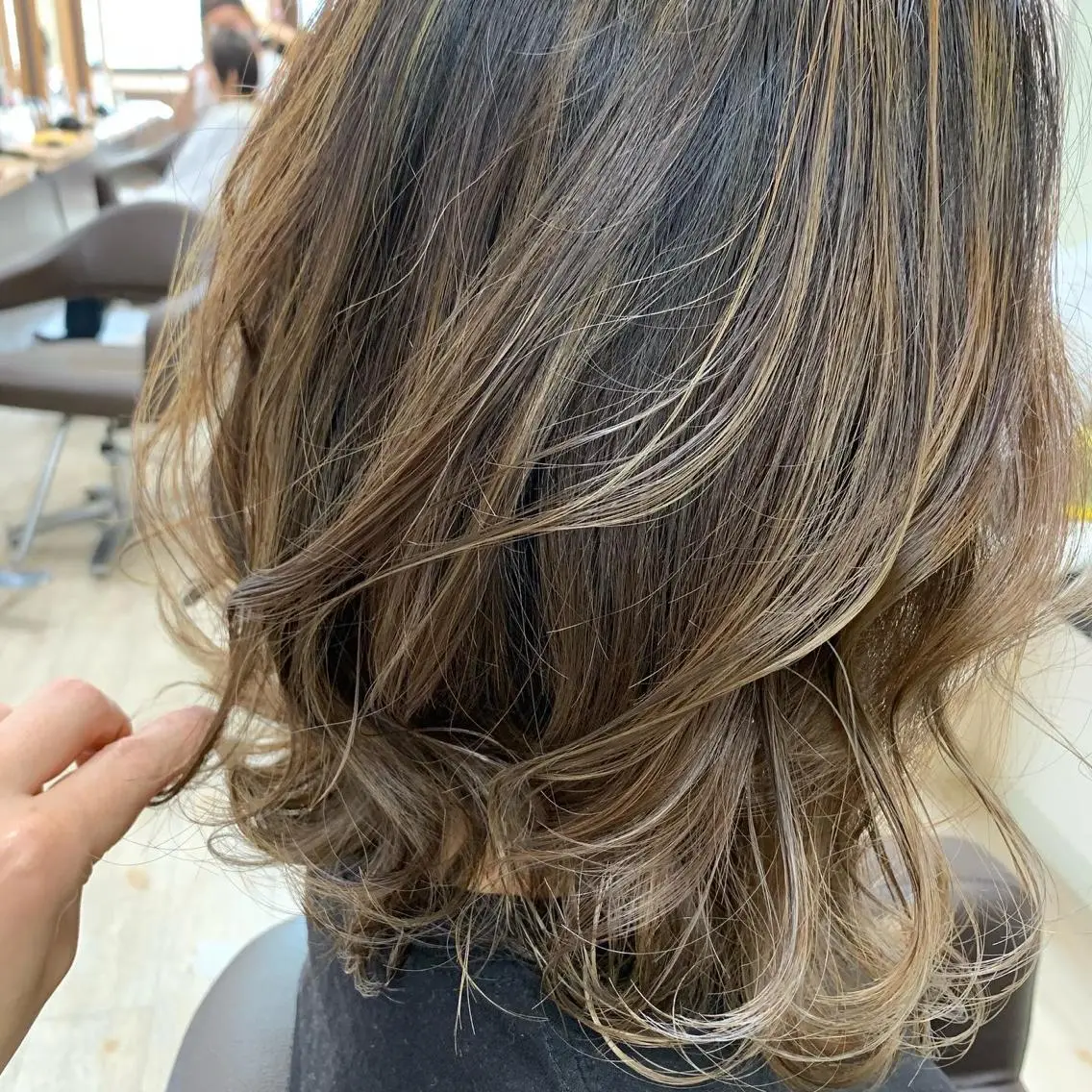 セミロング カラー カット ヘアカラー トリートメント Lien 深井店のヘアスタイル