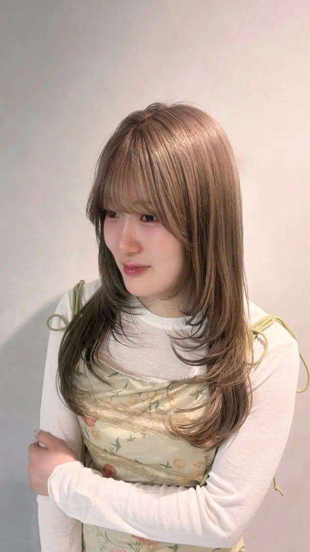 ロング ロングレイヤー レイヤーカット ロング ヘアカラー トリートメント 彩華 🎀 西梅田美容室のヘアスタイル
