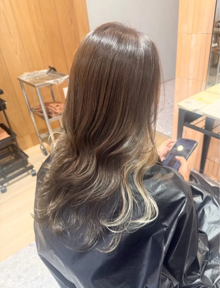 ロング カット ヘアカラー 佐藤 凜華のヘアスタイル