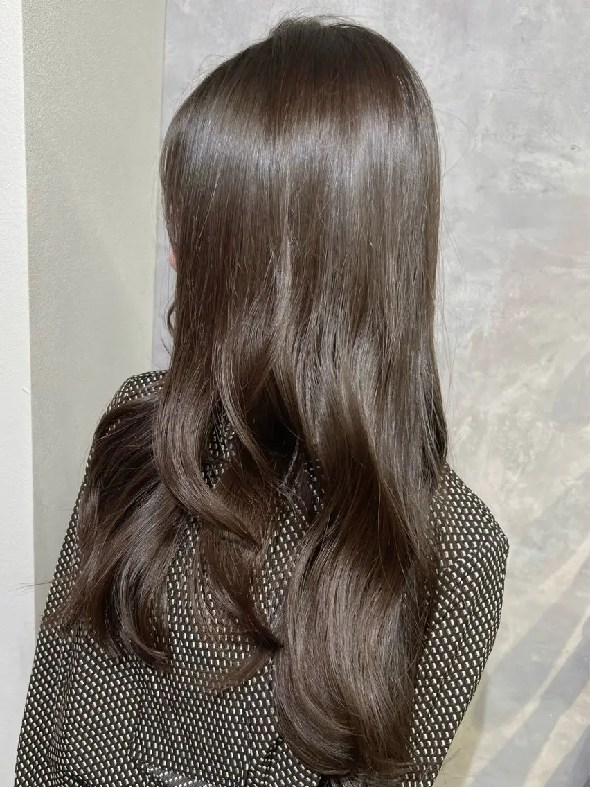 ロング カラー 黒髪 ブリーチ 透明感カラー 顔周りカット レイヤーカット 透明感/レイヤー 🇰🇷tomonaのヘアスタイル