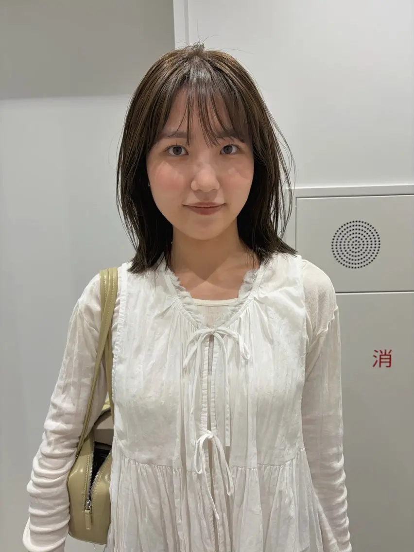 ミディアム カラー ベージュカラー カット ヘアカラー トリートメント 砂原 ひよりのヘアスタイル