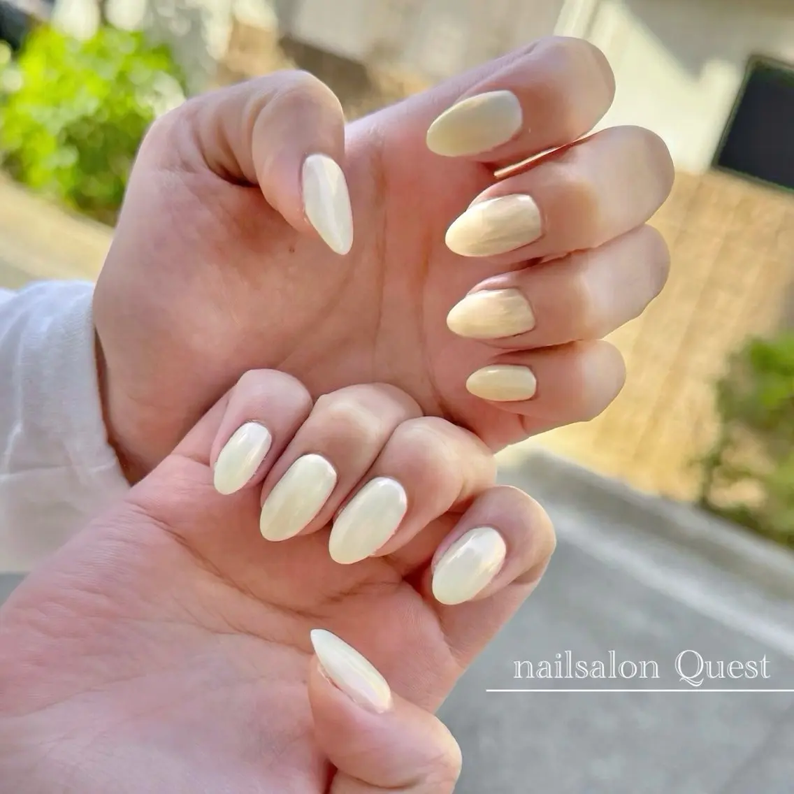 ネイル ミラーネイル ワンカラーネイル パステルネイル 黄色 ハンドネイル nailsalon Questのネイルデザイン