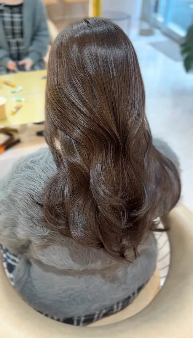 ロング カラー カット ヘアカラー トリートメント Akane レイヤー/艶カラーのヘアスタイル