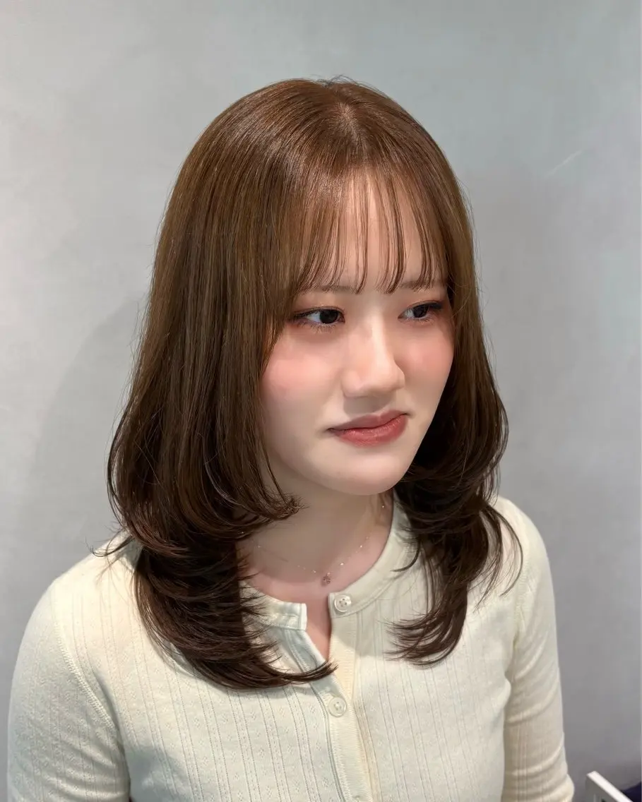 ミディアム ミディアムレイヤー レイヤーカット カット トリートメント 彩華🎀/ 限定枠/ 西梅田のヘアスタイル