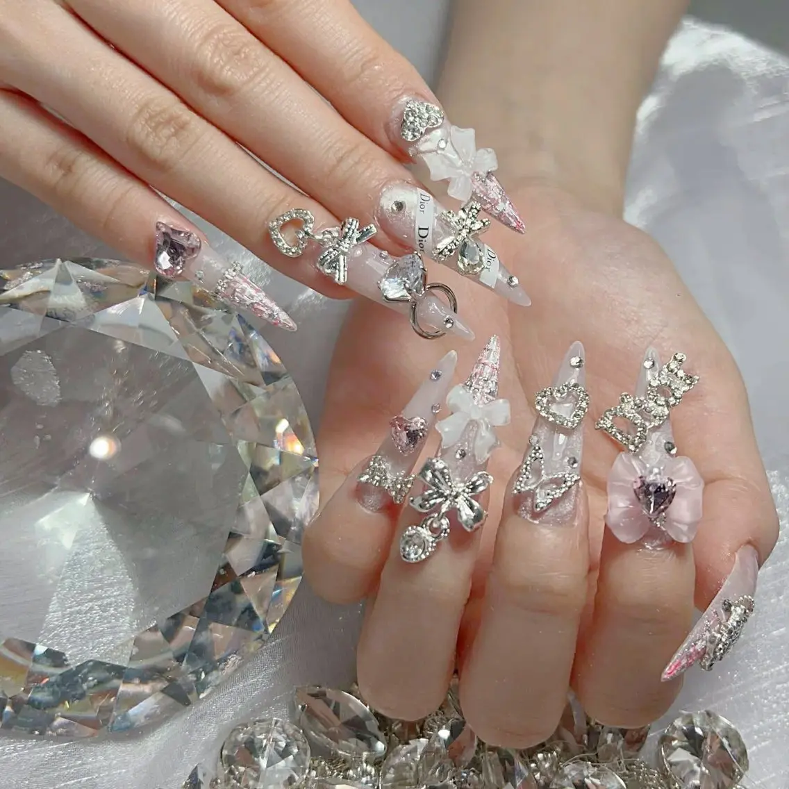 ネイル ハンドネイル Lyna 池袋のネイルデザイン