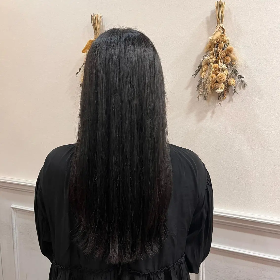 ロング カラー 黒髪 ブルーカラー ブルーブラック ヘアカラー よしだ しおりのヘアスタイル