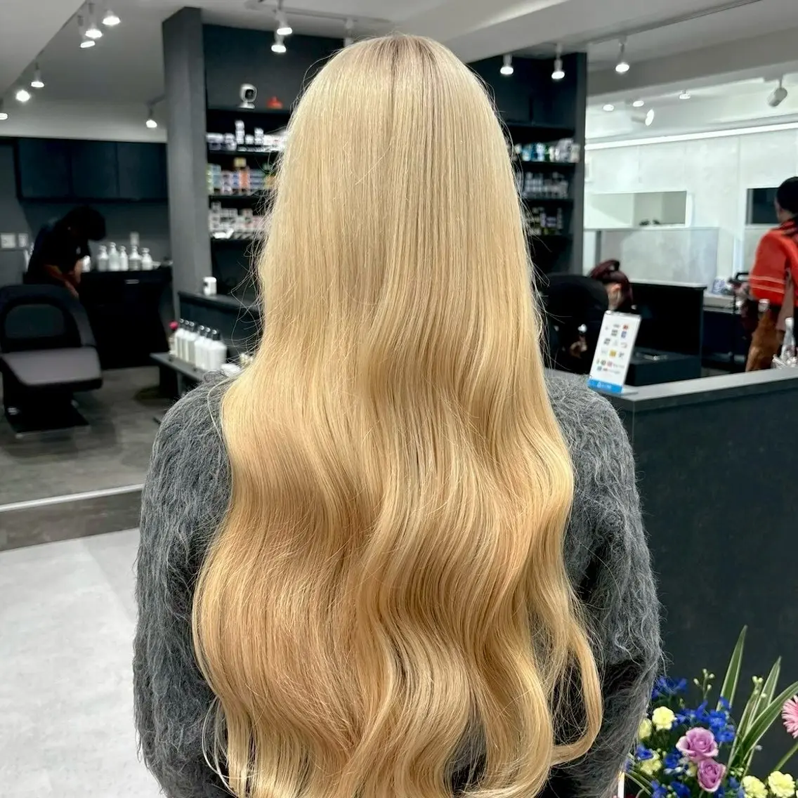 ロング カラー ベージュカラー ブリーチ ブロンド ブロンドベージュ きぃちゃん/カラー 特化/いろあそび🦋のヘアスタイル