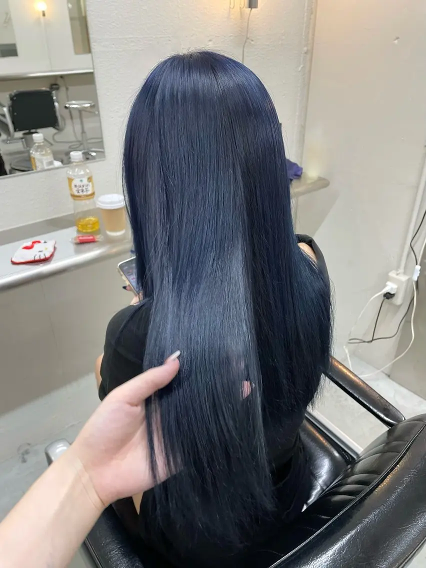 ロング カラー 黒髪 ブルーカラー ブルーブラック ハイトーンカラー デザインカラー💖/ ヘアセット/manaのヘアスタイル