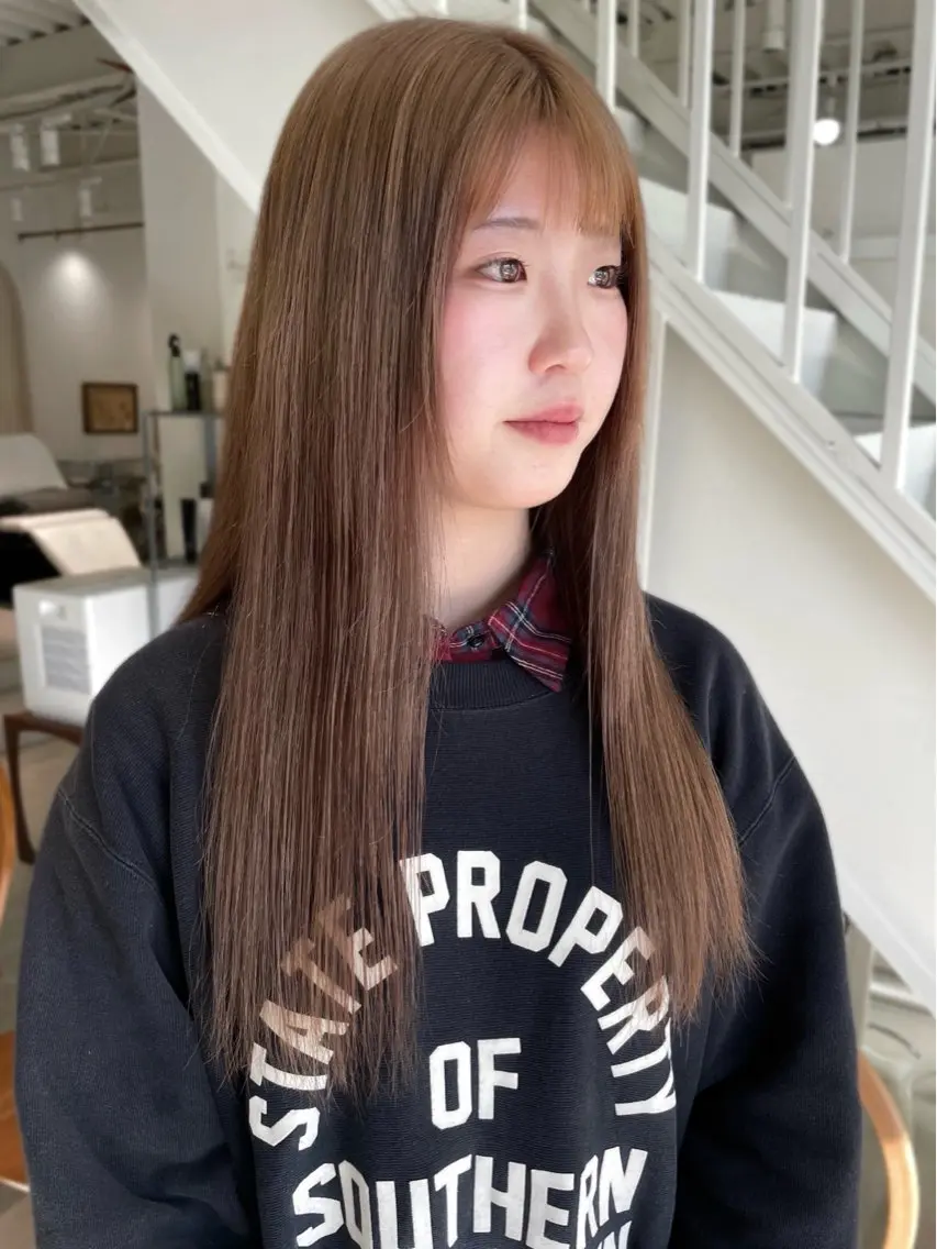 ロング カラー ヘアカラー 林 千聖のヘアスタイル