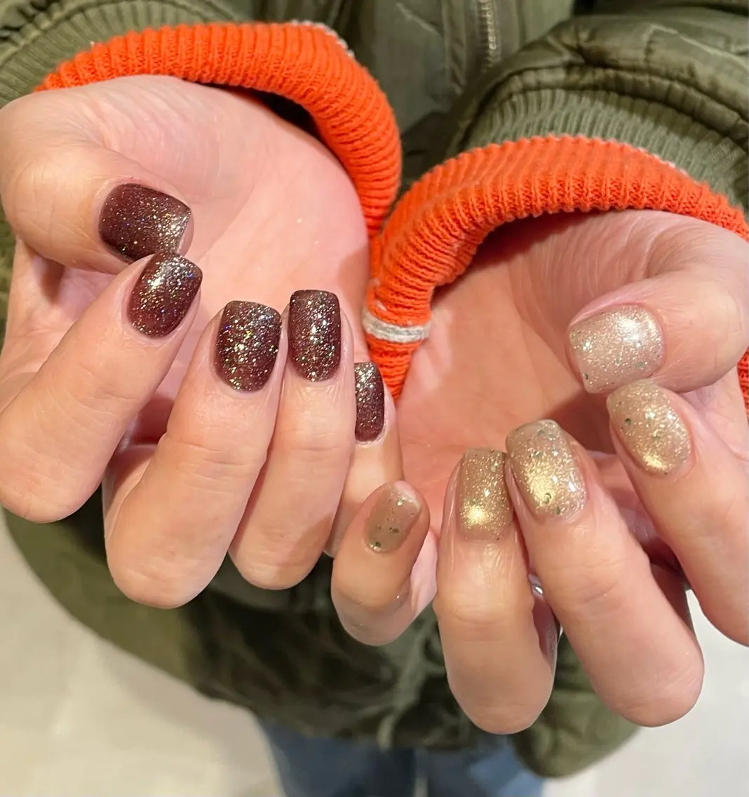 ネイル マグネットネイル ハンドネイル LEGIT nail AKARIのネイルデザイン