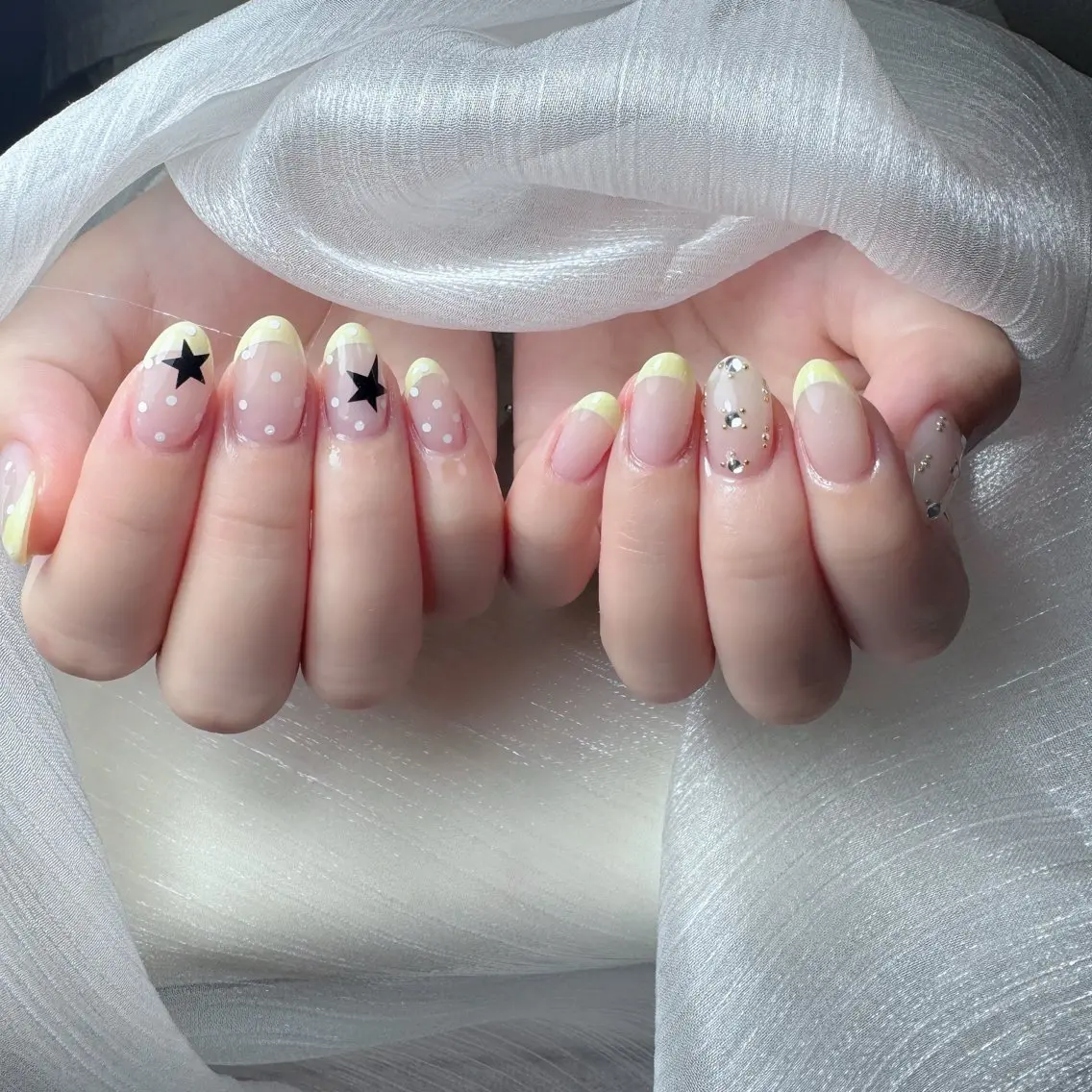 ネイル チークネイル フレンチネイル グラデーション 韓国ネイル マグネットネイル ハンドネイル Hana Nailのネイルデザイン