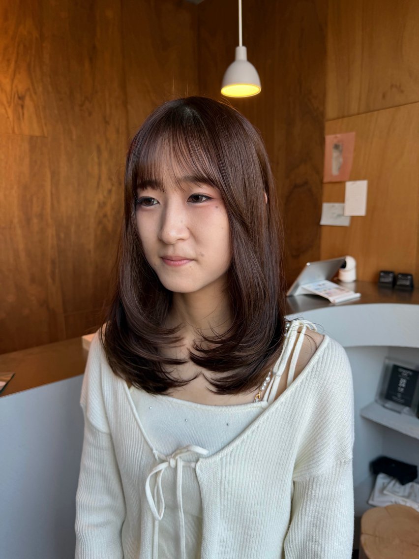 ミディアム カラー レイヤーカット 似合わせカット cocoro /お顔まわりカットのヘアスタイル