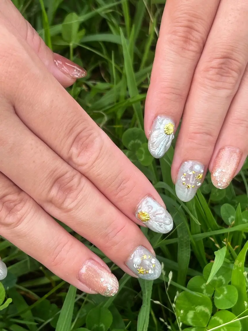 ネイル アートネイル オーロラネイル ラメ(グリッター) マグネットネイル 夏ネイル ハンドネイル 〜Pearl me〜 Michiのネイルデザイン
