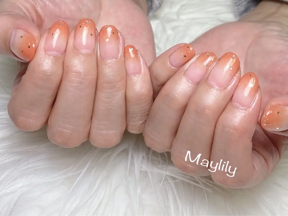 ネイル グラデーション キラキラネイル ハンドネイル Nail salon Maylilyのネイルデザイン