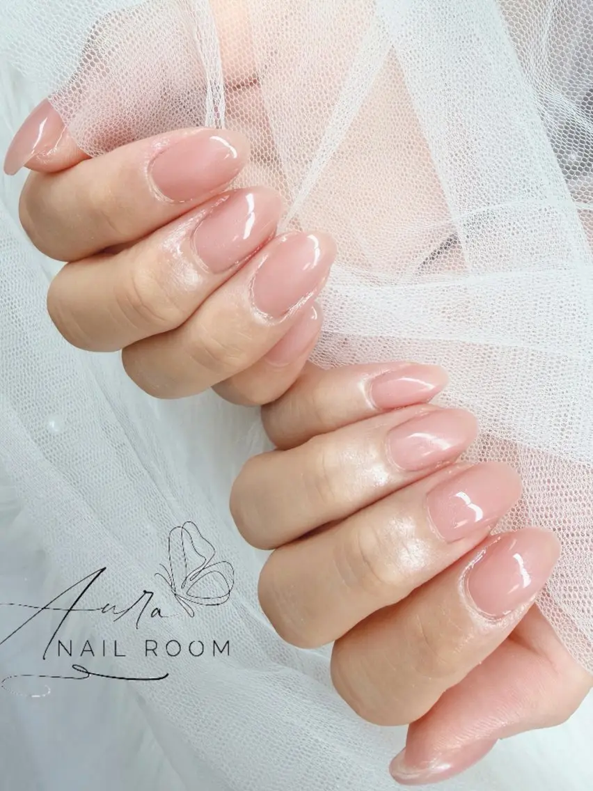 ネイル Luna (Aura nail room)のネイルデザイン