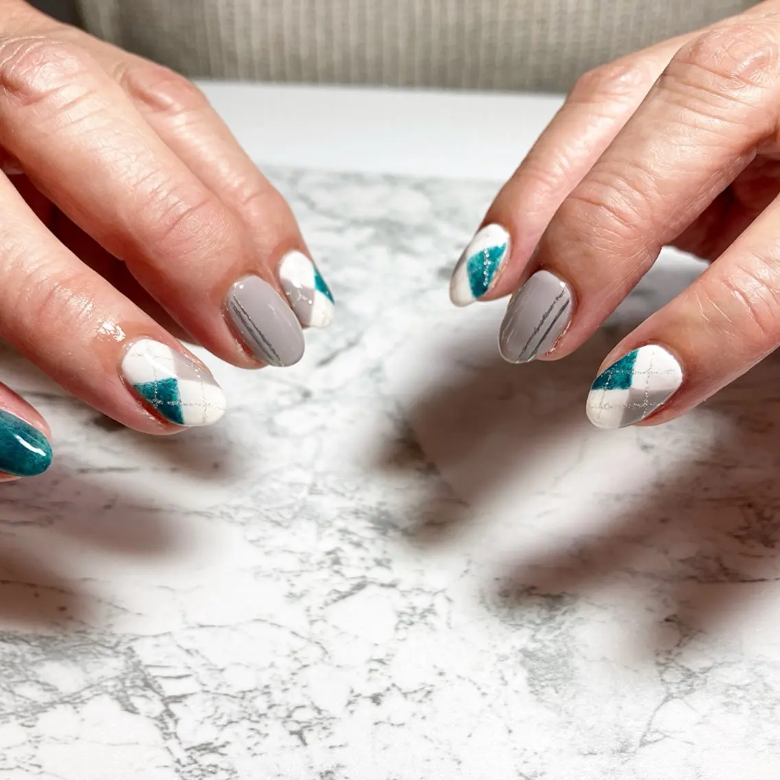 ネイル 手書きが得意🖌️ Y’s  nailのネイルデザイン