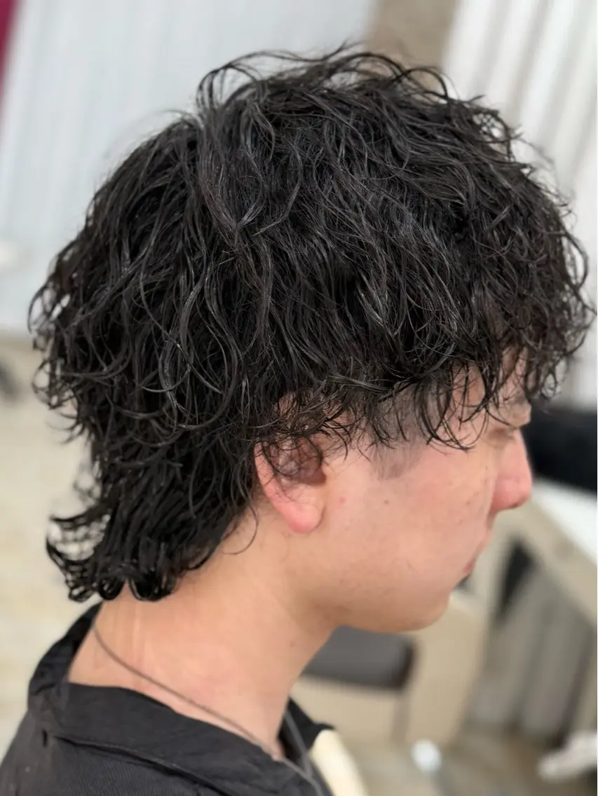 パーマ メンズ メンズパーマ 波巻きパーマ スパイラルパーマ 二宮 真愛のヘアスタイル